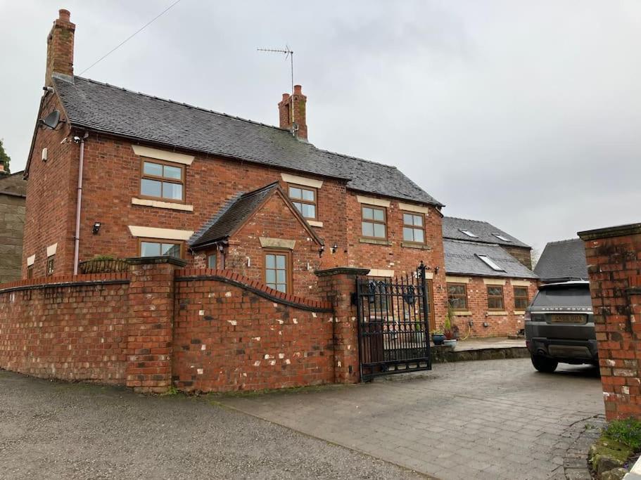 Woodbine Cottage-Part Of Alton Cottages Экстерьер фото